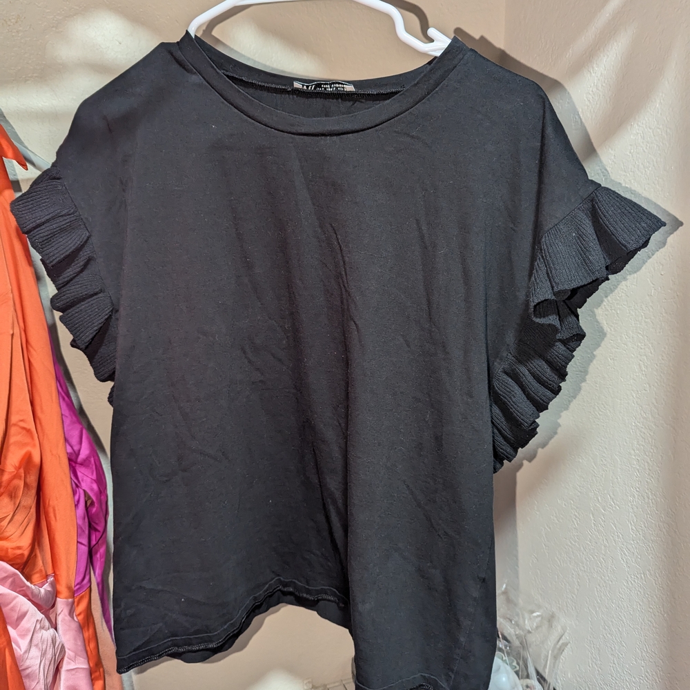 Zara Gray and Black Flutter Sleeve T-Shirt